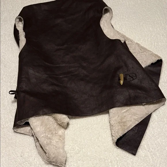 Cotton On Women's Dark Brown Nubuck and Cream Feather Sherpa Vest - Picture 2 of 4